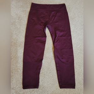 Fabletics Leggings purple seamless small capris Open Weave on Lower Legs.